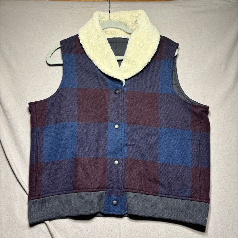 Plaid Sherpa-Lined Vest